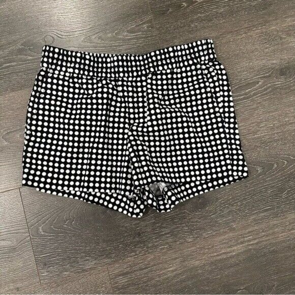 Women’s J Crew A5331 Black with White Polka Dots Shorts Size 0 - Picture 1 of 5
